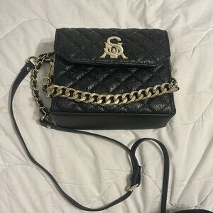 Steve Madden black cross body purse with gold chain
